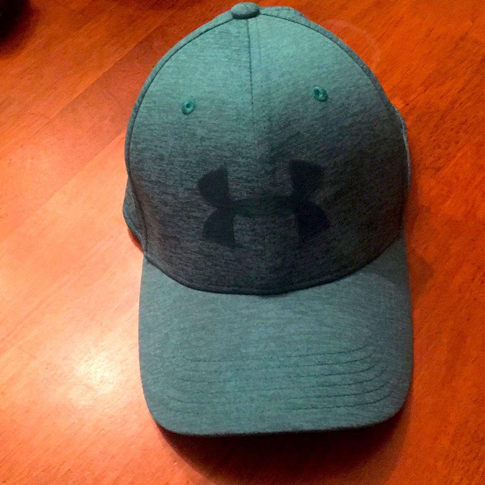 Men’s teal Under Armour hat
